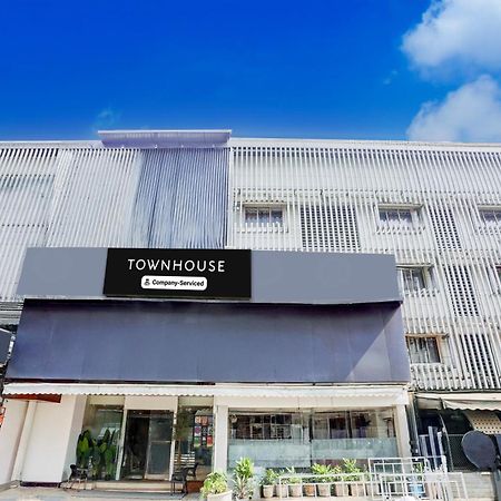 Super Townhouse Khar The Unicontinental Hotel Bombay Eksteriør billede
