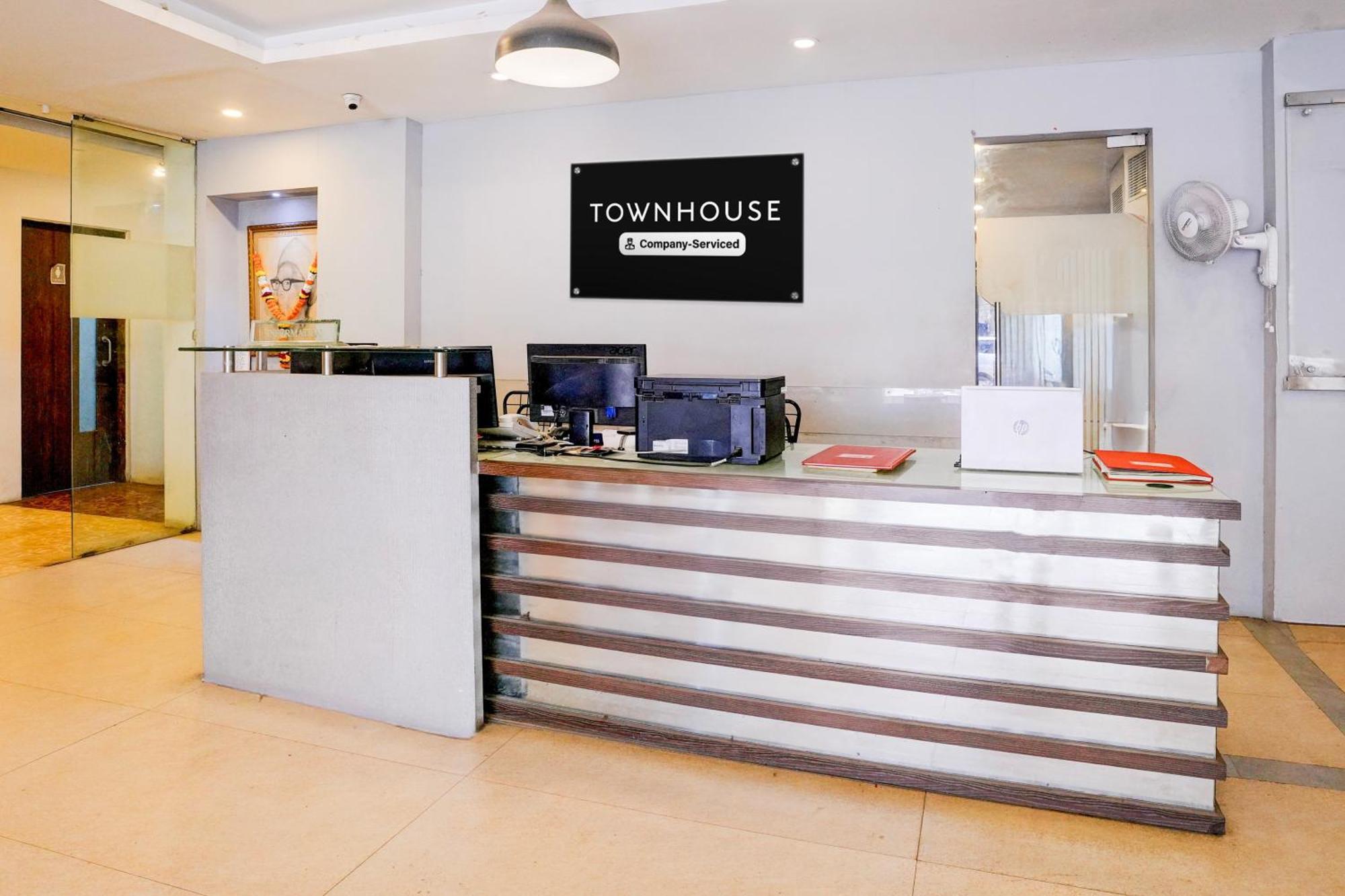 Super Townhouse Khar The Unicontinental Hotel Bombay Eksteriør billede