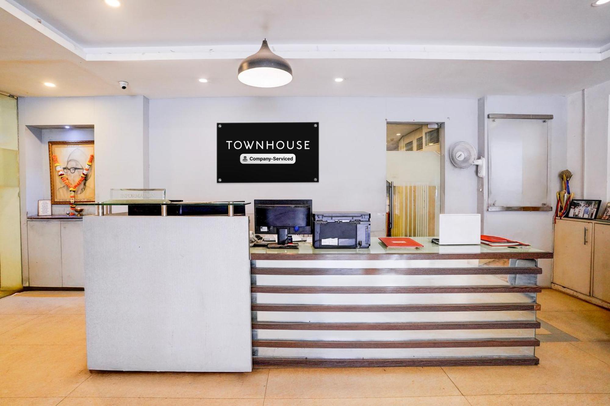 Super Townhouse Khar The Unicontinental Hotel Bombay Eksteriør billede