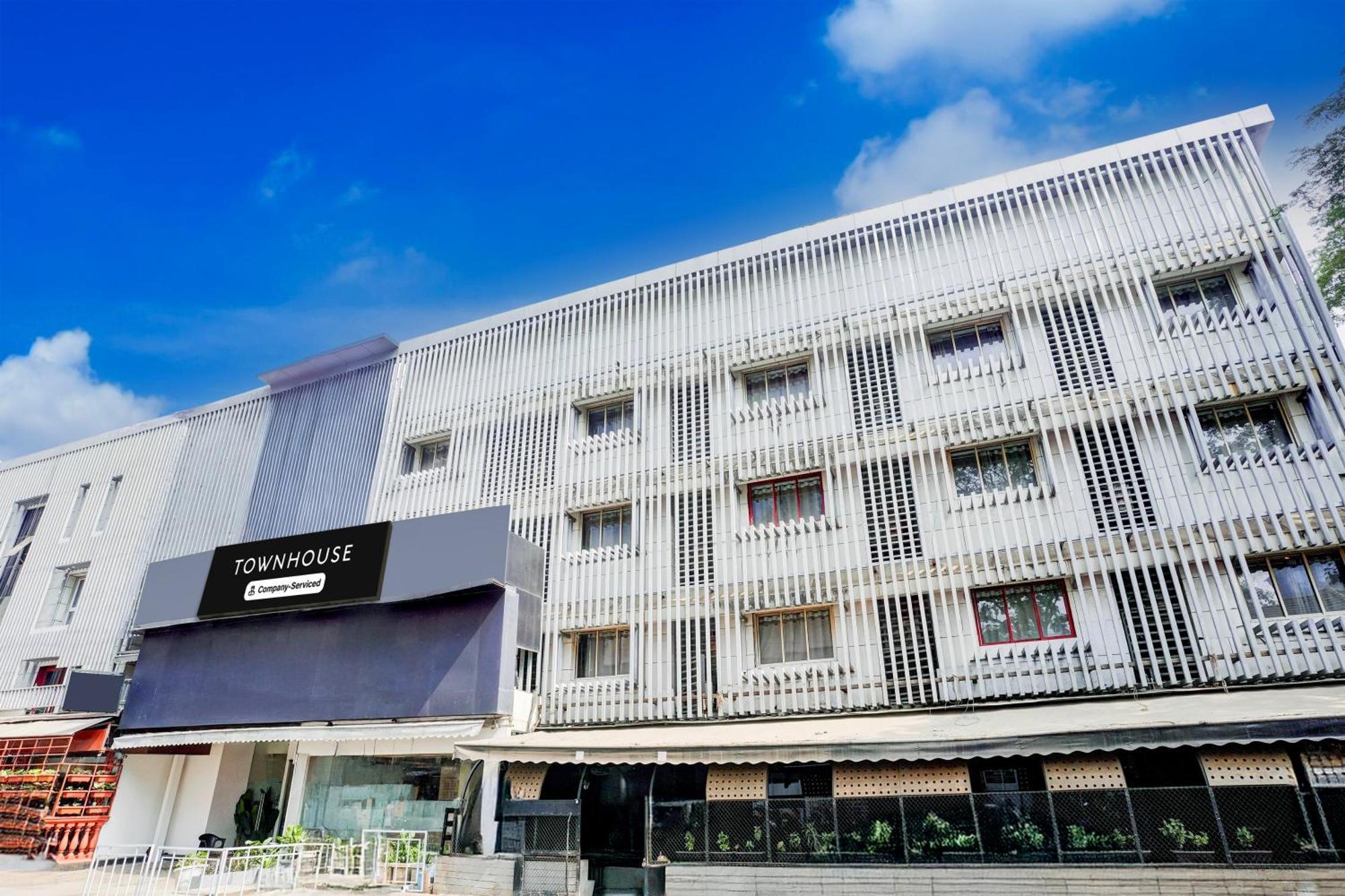 Super Townhouse Khar The Unicontinental Hotel Bombay Eksteriør billede